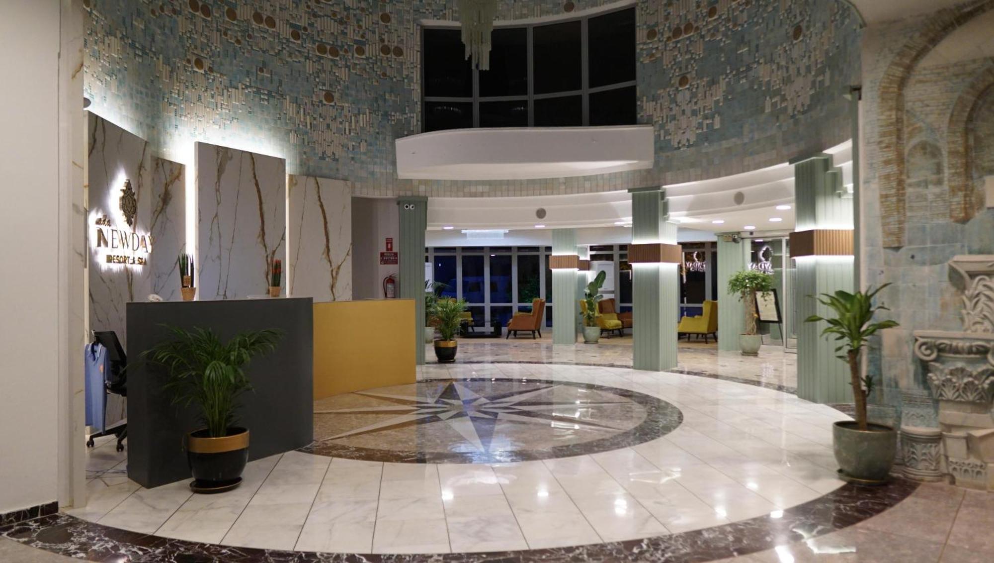 Ada Newday Resort Hotel 쿠사다시 외부 사진