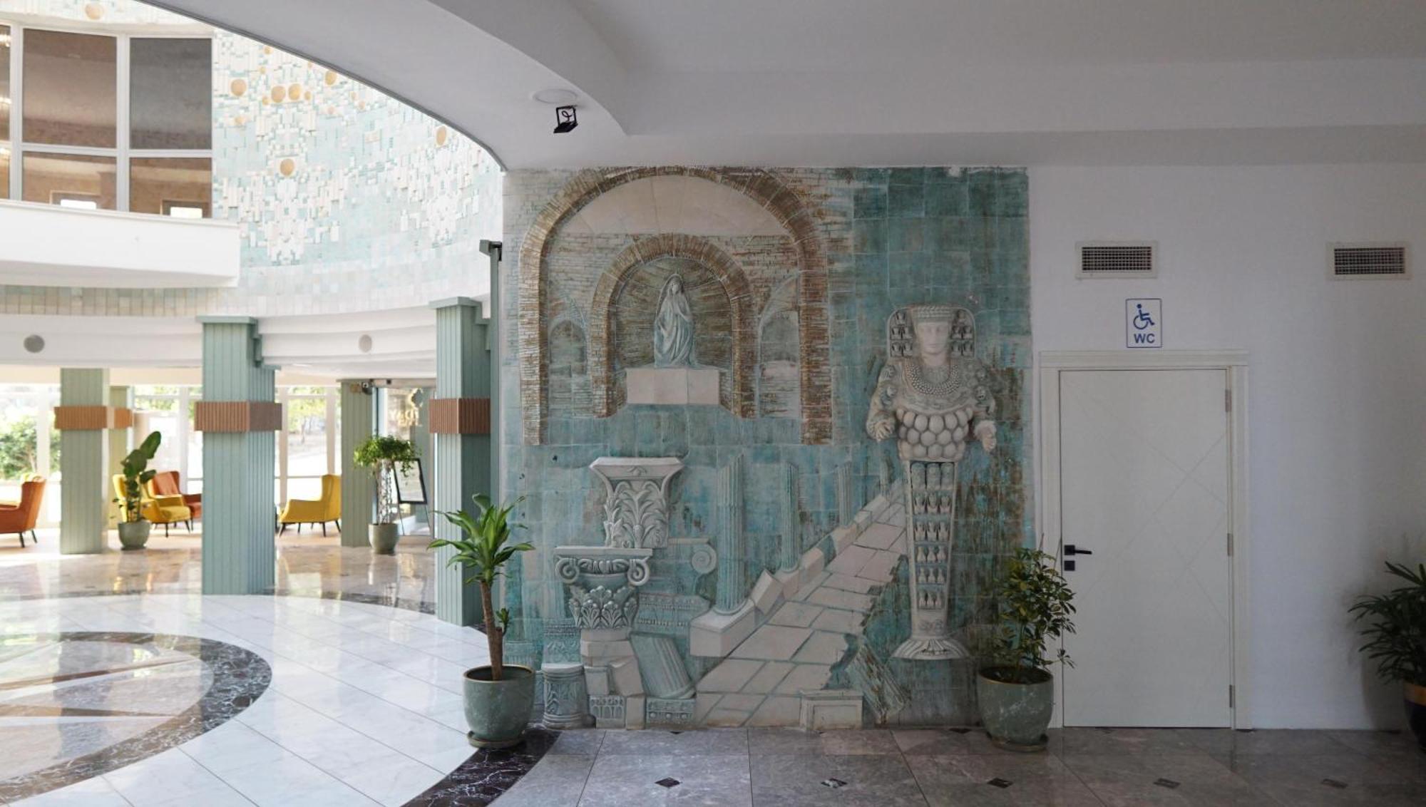 Ada Newday Resort Hotel 쿠사다시 외부 사진