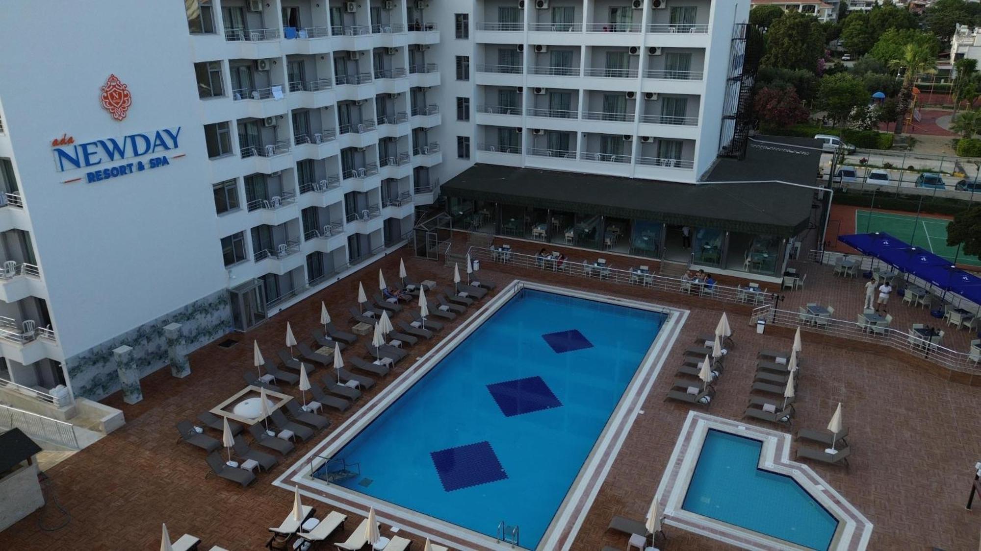 Ada Newday Resort Hotel 쿠사다시 외부 사진
